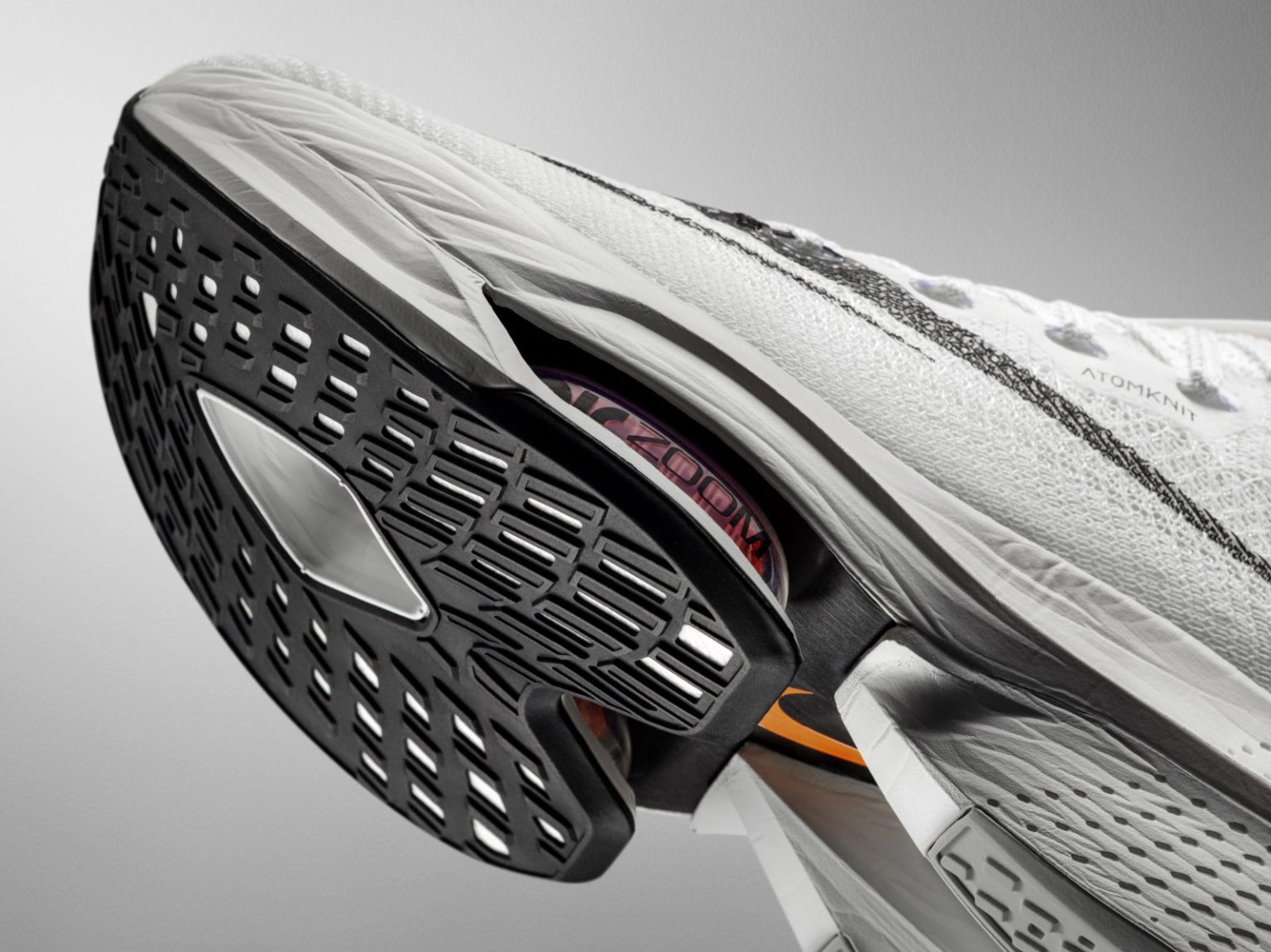 (最新詳細レビュー)ナイキアルファフライネクスト%2の履き心地・機能・特徴紹介/Nike Air ZOOM Alphafly Next%2
